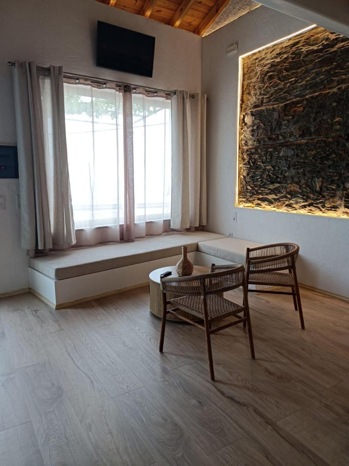 Michalelis Loft & Cave Apartman Plomári Kültér fotó
