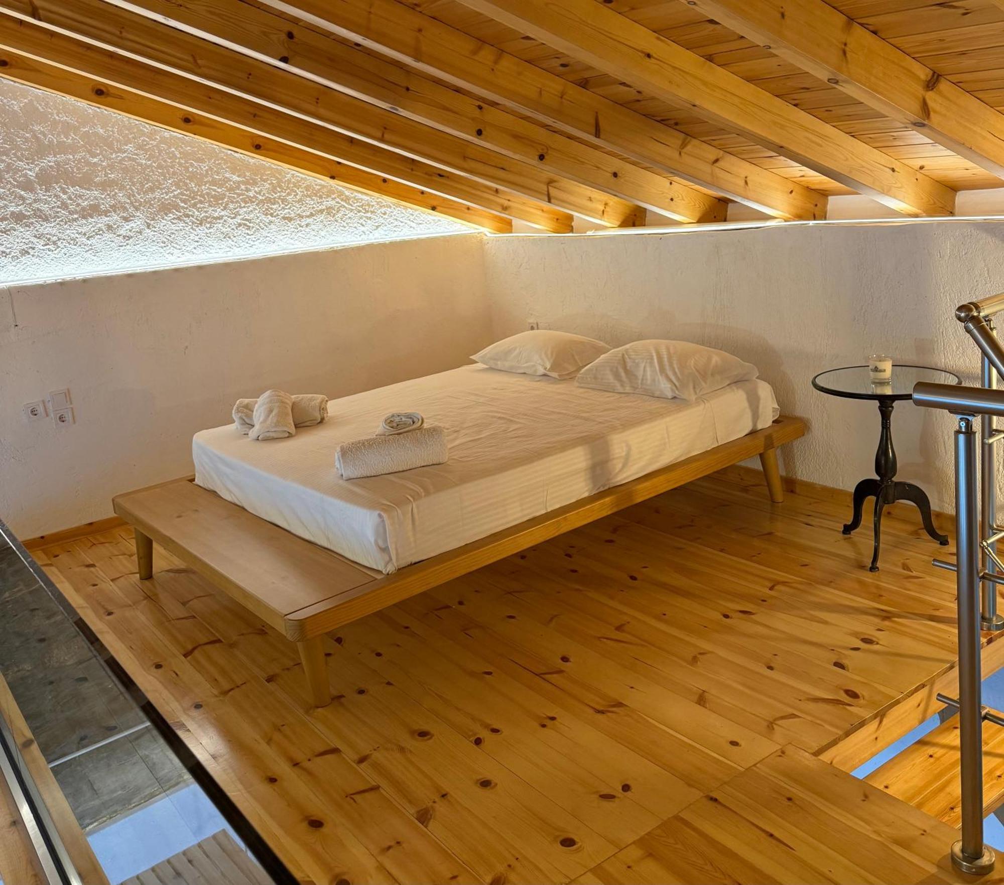 Michalelis Loft & Cave Apartman Plomári Kültér fotó
